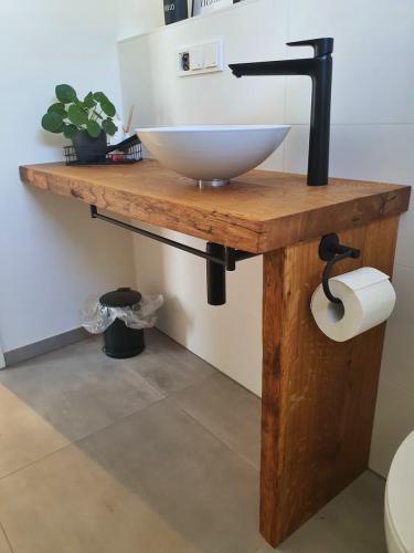 Waschtisch aus Eiche geölt