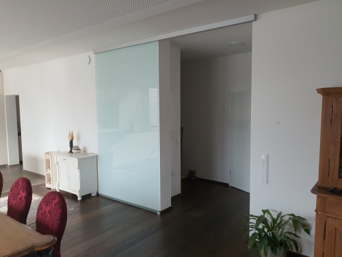 grosse-Glasschiebetuer-auf